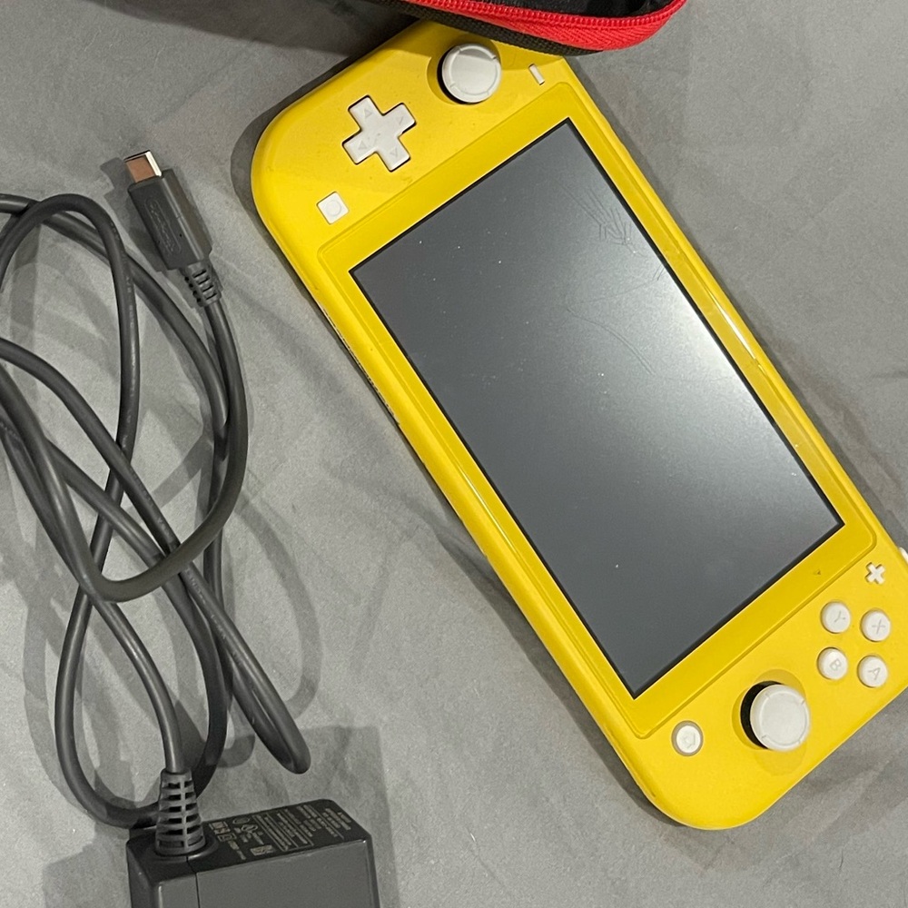 Nintendo Switch Lite in Yellow